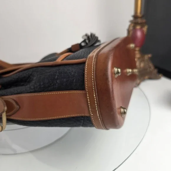 Dooney & Bourke Dover Carrier R10 Crossbody Tassel All Weather Vtg Tan Black Bag - Picture 9 of 16